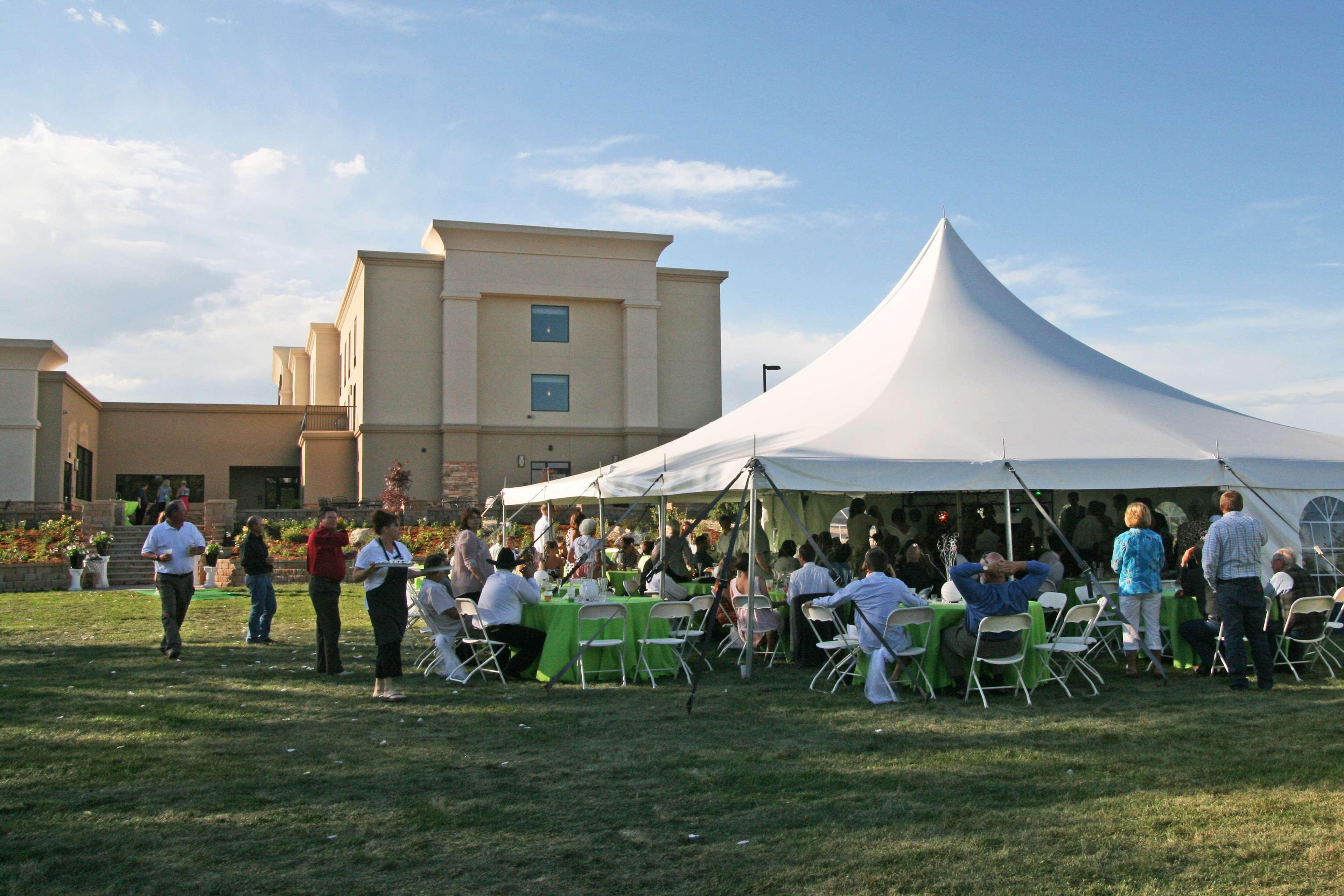 Hampton Inn&Suites Buffalo Restaurant photo