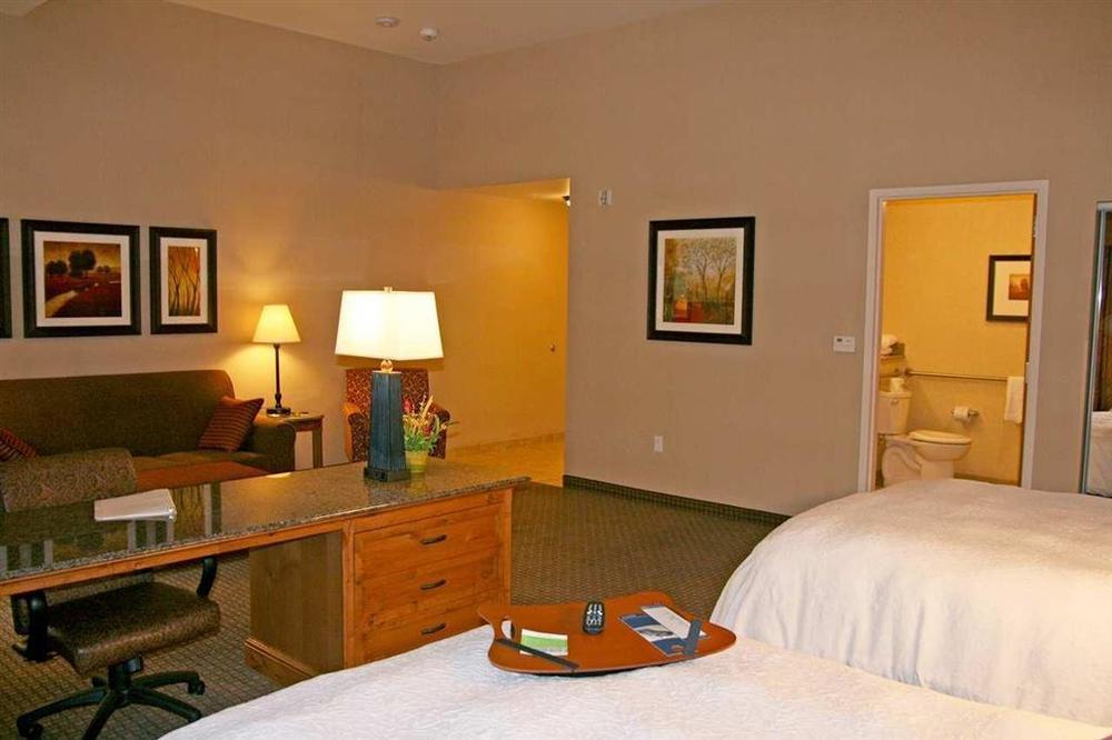 Hampton Inn&Suites Buffalo Chambre photo